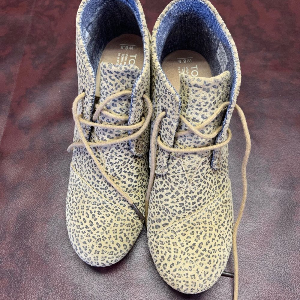 Toms leopard print wedge lace up boots booties,‎ size 8.5 - Picture 10 of 13
